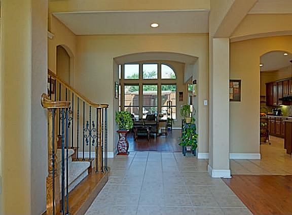 4th image of 3724 Glenshannon Ln