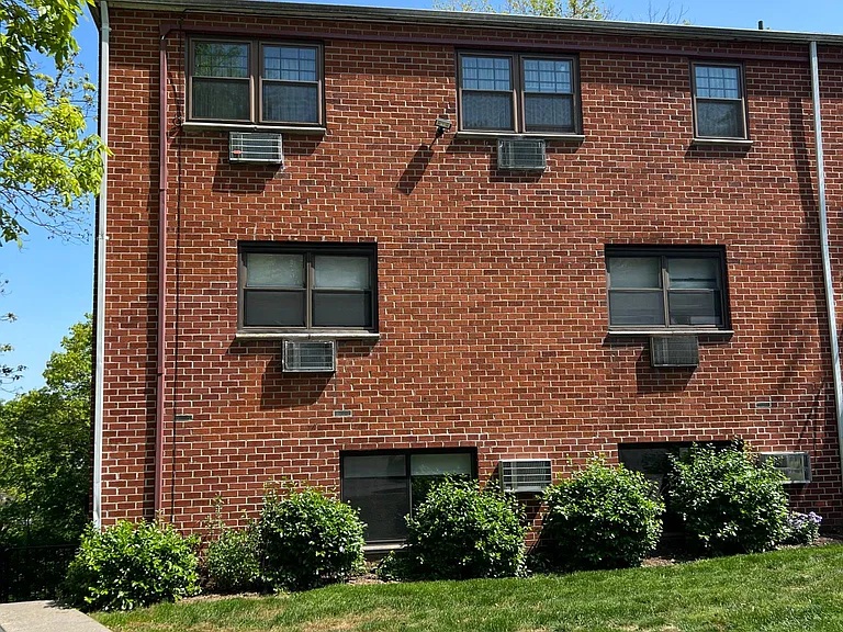 55 Fieldstone Dr #55 — Photo 16