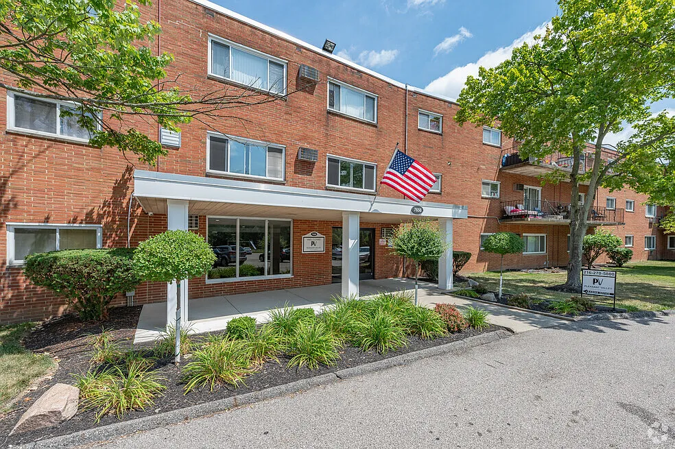 Pleasant Valley Apartments — Photo 2