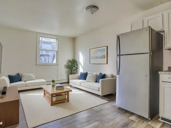 78 Orient Avenue image 18 of 25