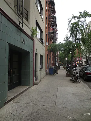 Rented by Waverly Realty Associates | media 26