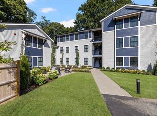 32 Exchange St #103, East Greenwich, RI 02818