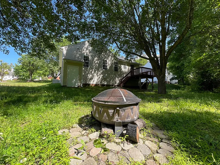 1208 Delham Rd — Photo 9