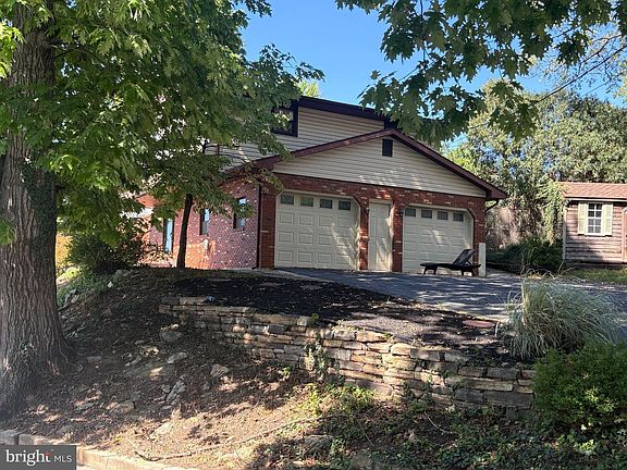 2nd image of 3025 Red Oak Rd