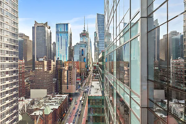 Sold by Compass | media 7