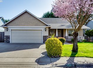 833 Shady Creek Dr, Springfield, OR 97478