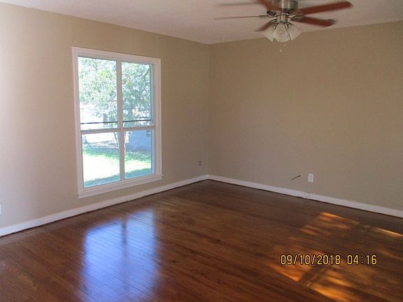 5th image of 902 N Bishop St
