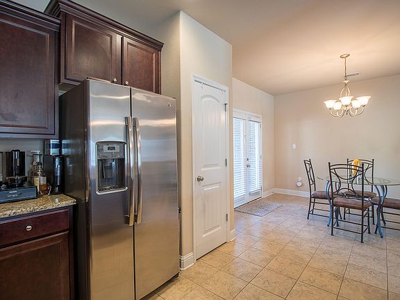 4th image of 3940 River Trace Dr
