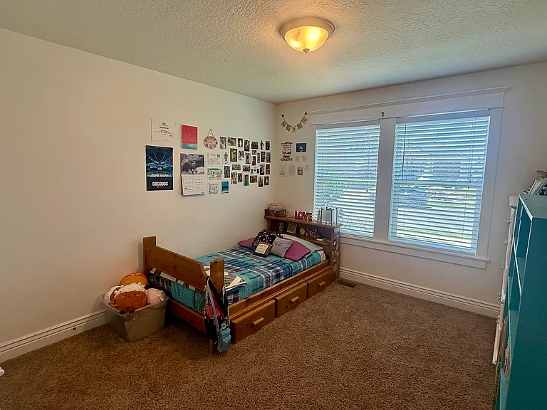 254 N Constitution Dr W — Photo 21