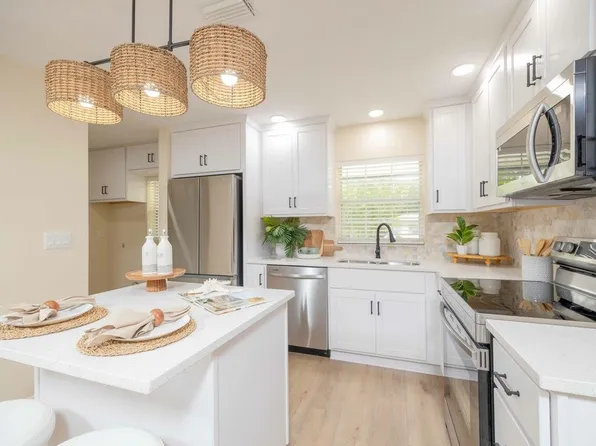 946 Espinado Ave, Saint Augustine, FL 32086