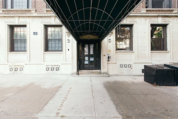 Rented by Nooklyn NYC LLC | media 96