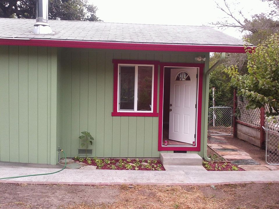 Front door entrance, one of two entrances.