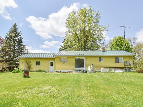 2nd image of 305 Ridge Rd