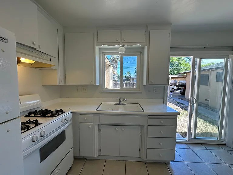 1709 Evergreen Avenue #1 - #4, Modesto — Photo 7