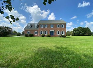 2207 Brigham Rd, Greensboro, NC 27409