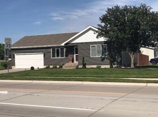 655 3rd Ave, Columbus, NE 68601