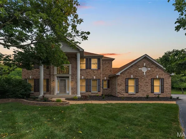 2655 Chatham Place Ct, Chesterfield, MO 63005