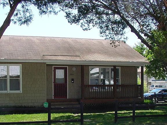 2nd image of 2504 Fentress Ave
