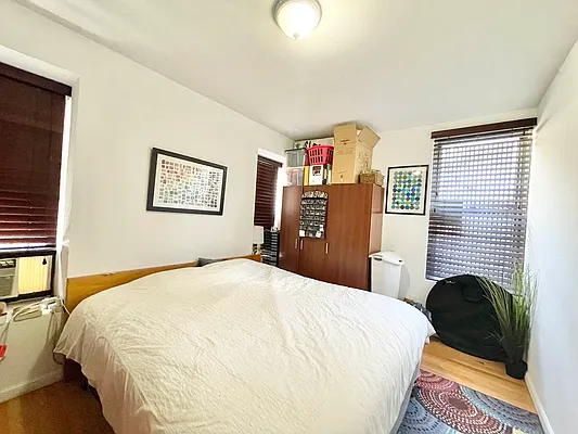 Rented by Century 21 Premier  | media 10