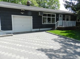 26 Kingston Rd, Parsippany, NJ 07054