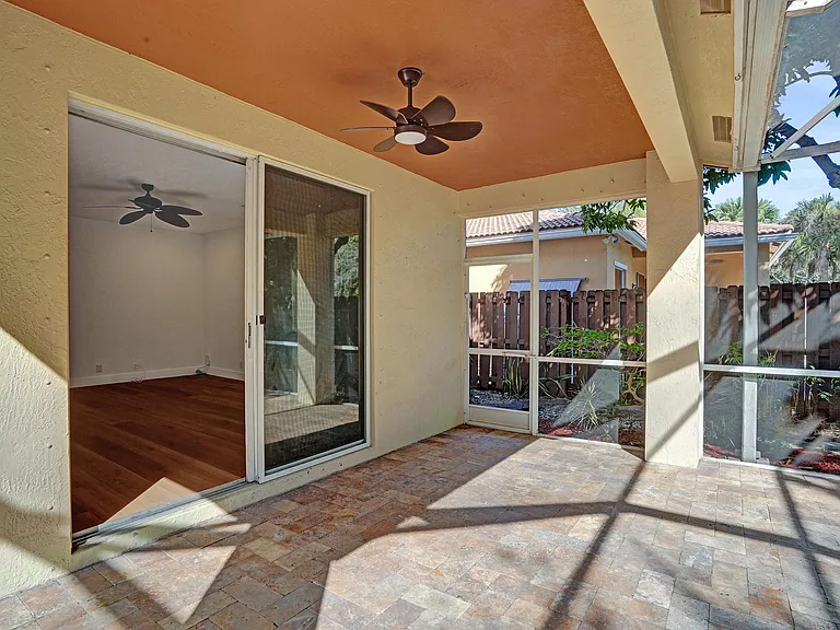 4214 NW 38th Dr — Photo 15