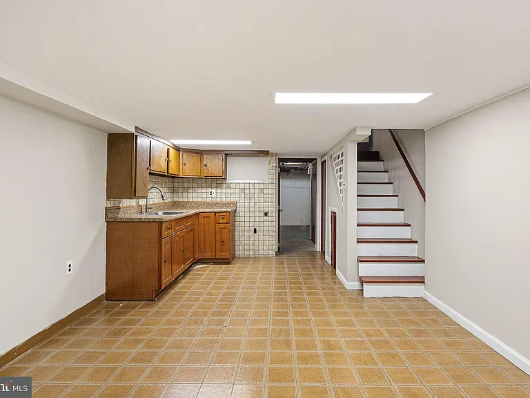 1320 Mifflin St — Photo 14