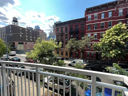 Rented by Oxford Property Group | media 23