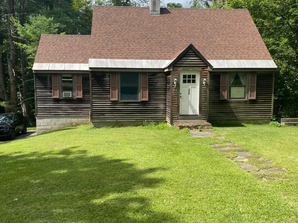 355 Laurel St, Lee, MA 01238