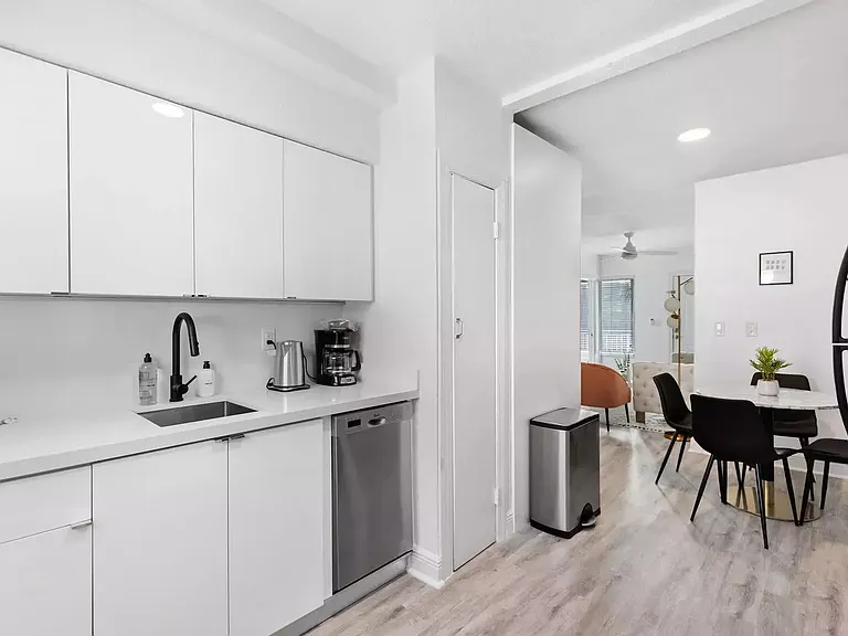 7315 Carlyle Ave #18 — Photo 6