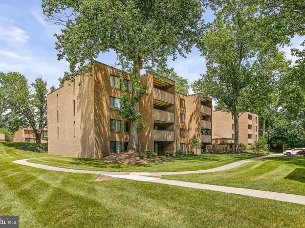 4 Candlemaker Ct APT 301, Baltimore, MD 21208