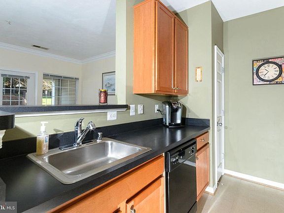 2nd image of 4860 Eisenhower Ave #74