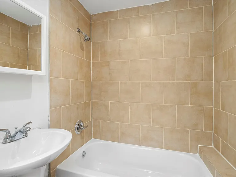 5022 Lindsay St — Photo 19