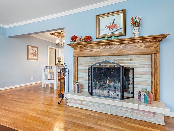 3rd image of 3101 Fleetwood Dr