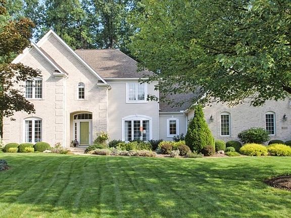 Wooded lot, 3 car garage