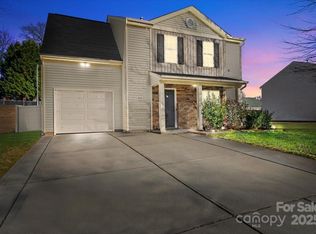 5310 Artesa Ct, Charlotte, NC 28214