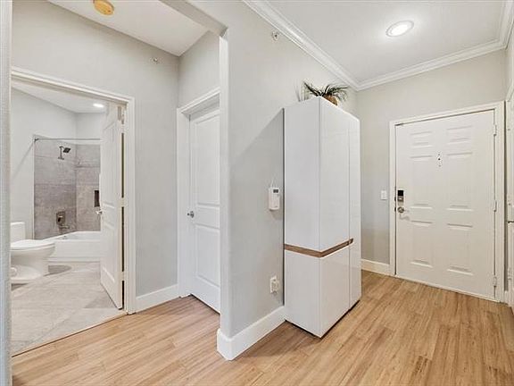 4th image of 500 Waters Edge Dr APT 139