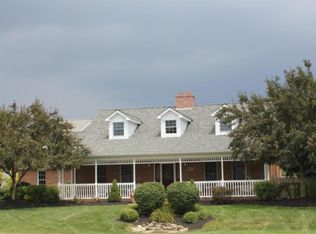1826 Hawthorne Pkwy, Grove City, OH