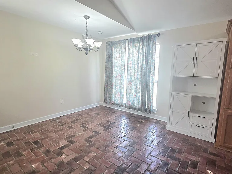 17656 Chasefield Ave — Photo 10
