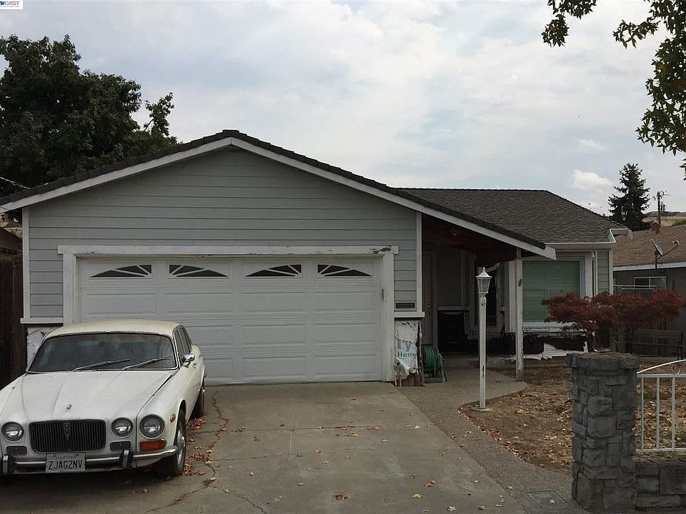1st image of 33614 5th St