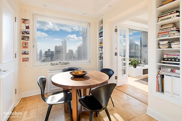 Sold by Sotheby's International Realty | media 10