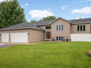 17550 Foxboro Ln, Farmington, MN 55024