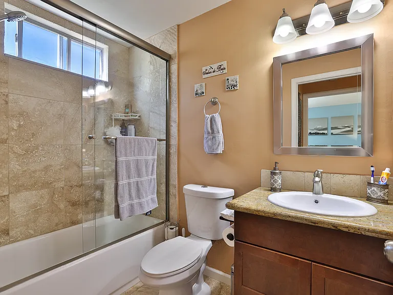5924 Bridgeport Lake Way — Photo 13