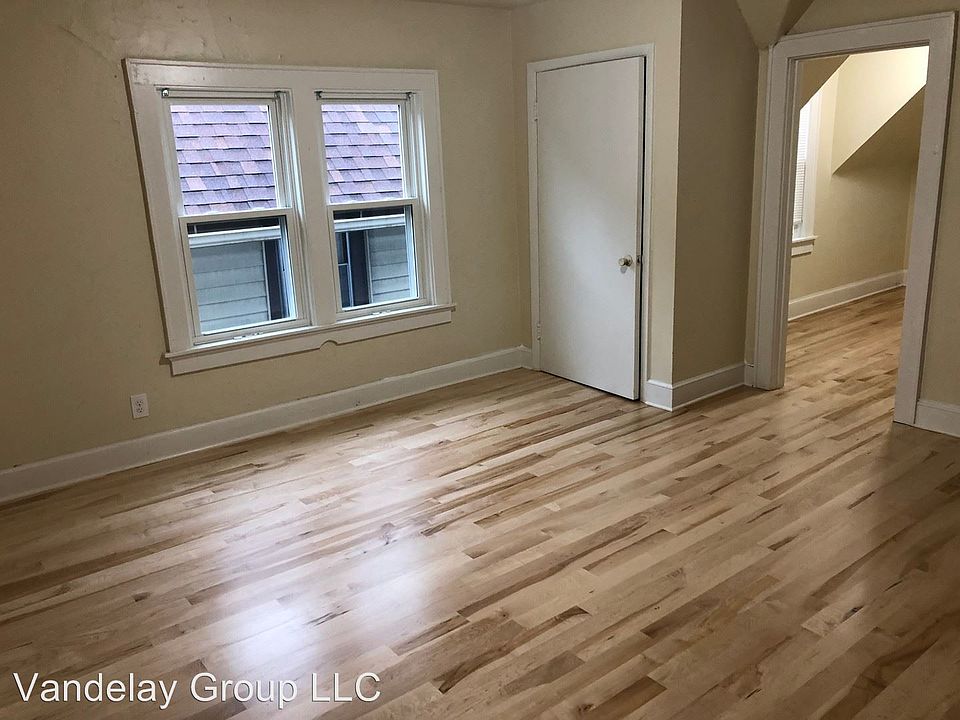 2nd image of 2564 N Humboldt Blvd #A