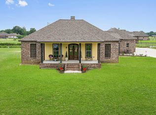 43040 Angel Ln, Gonzales, LA 70737