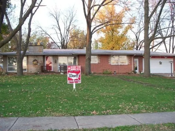 645 E Warren St, Bunker Hill, IL 62014