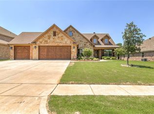 3142 Shoreline Dr, Burleson, TX 76028