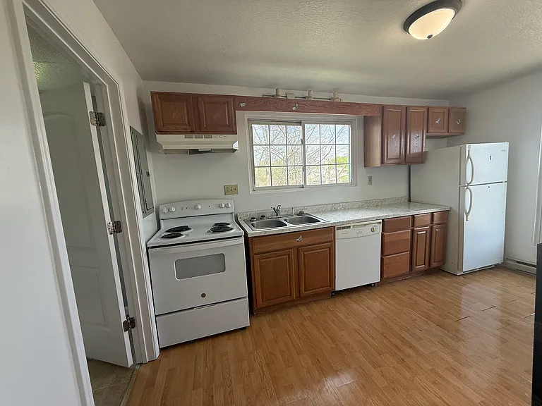 500 Straley Ave #2 — Photo 12