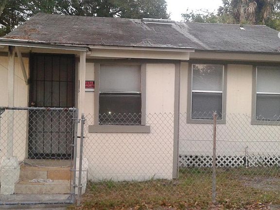 2nd image of 817 W 18th St
