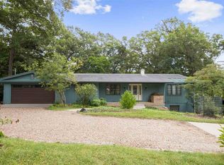 10 Forest Gln, Iowa City, IA 52245