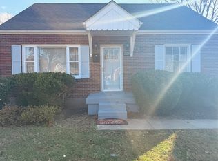 223 Merriman Rd, Saint Matthews, KY 40207